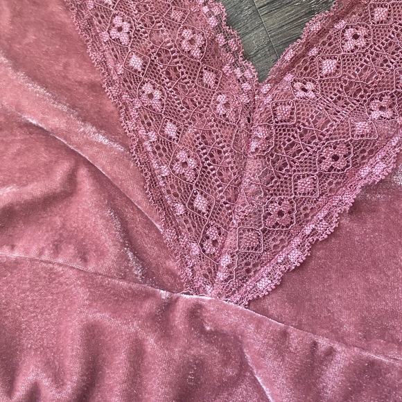 pink velvet small stretch halter lace bralette - Picture 5 of 12